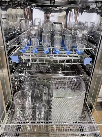 国产玻璃器皿清洗机